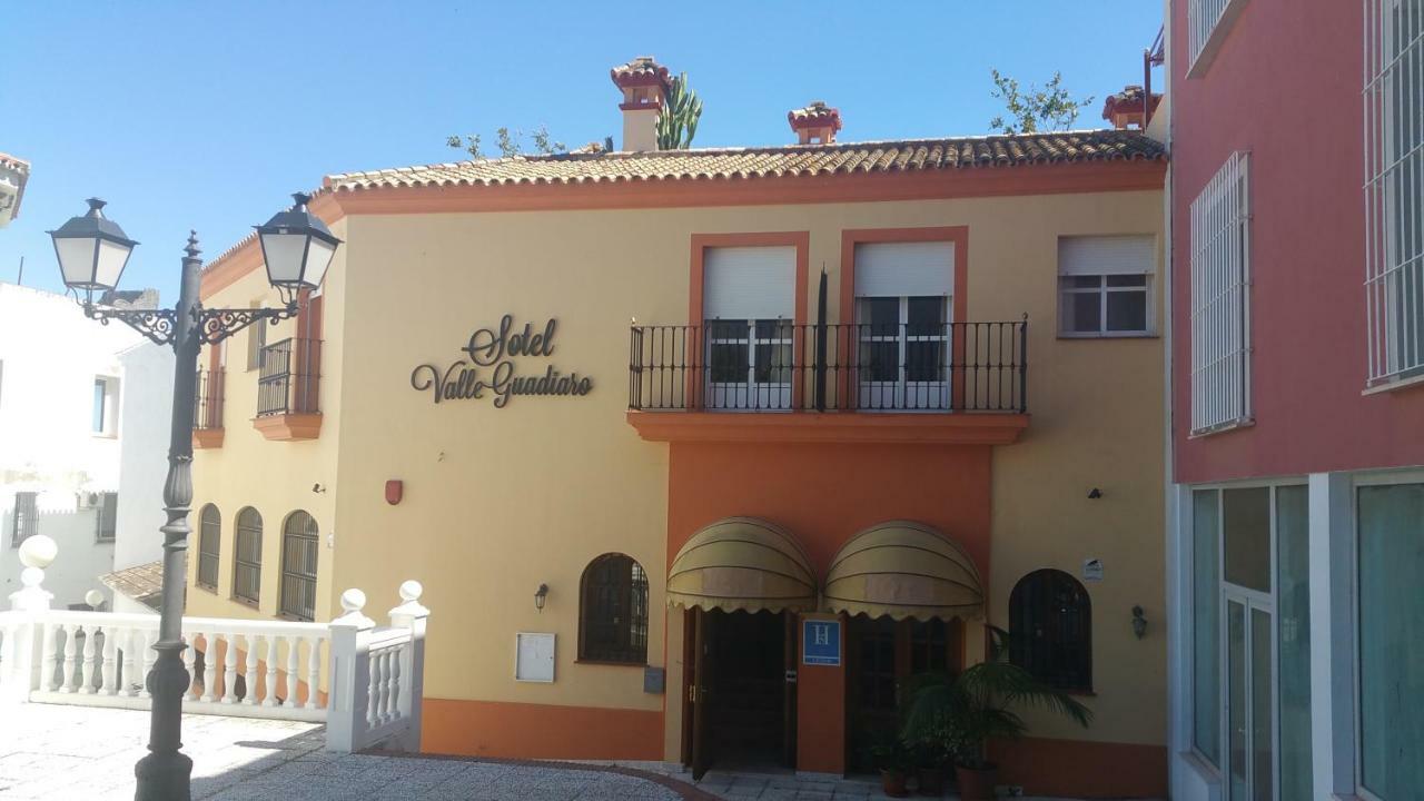 Sotel Valle Guadiaro Pueblo Nuevo de Guadiaro Kültér fotó